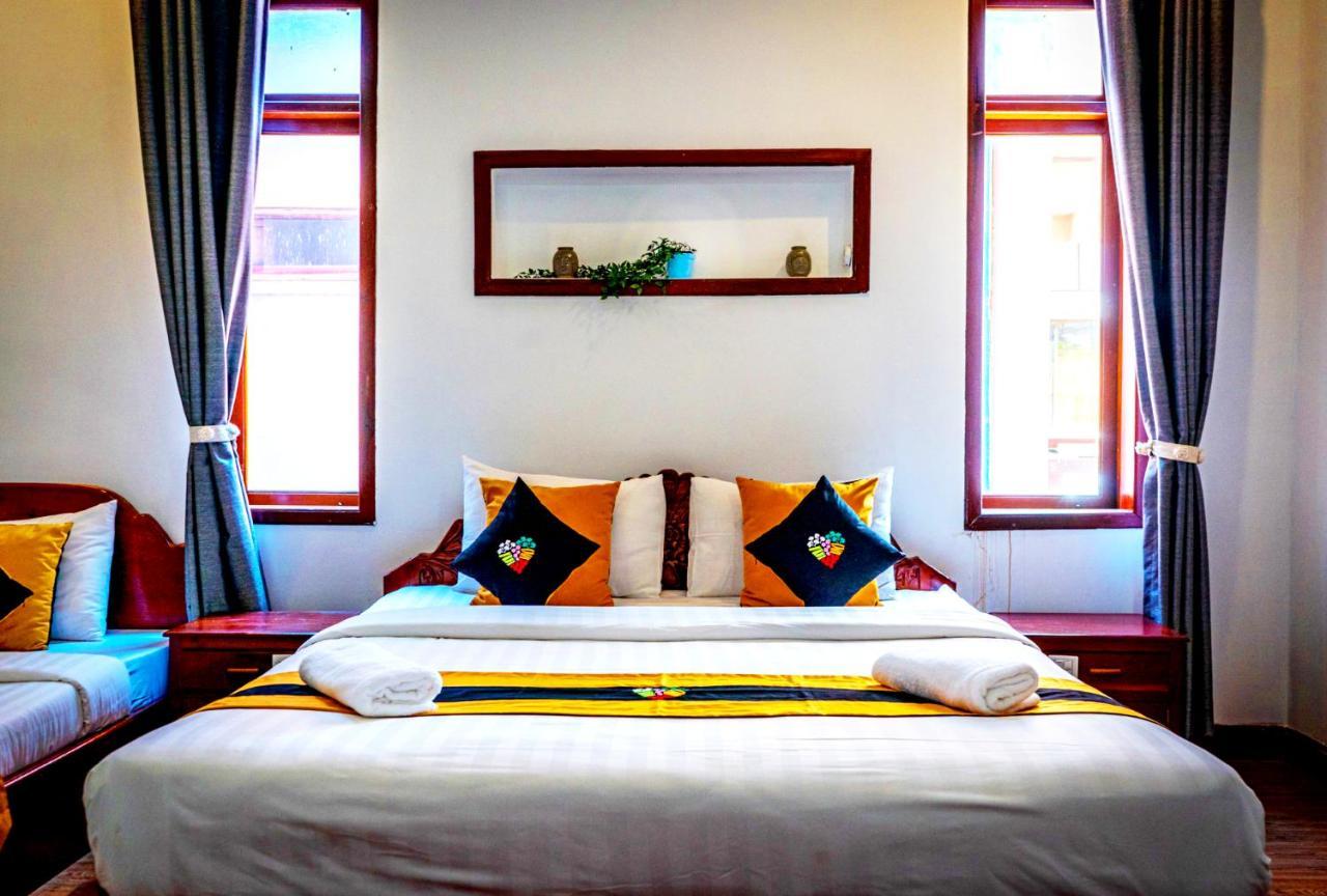 Antonios Villa Hotel Siem Reap Extérieur photo